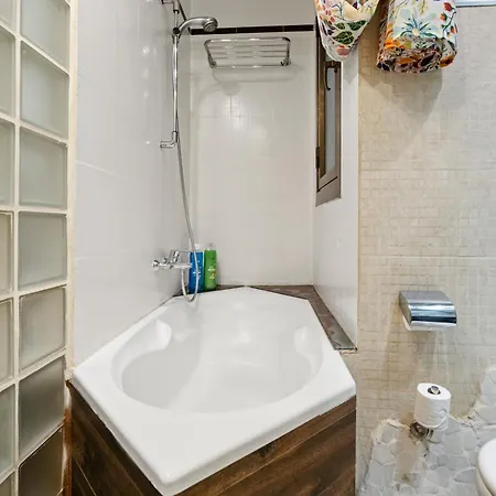 Steps To Sagrada Familia 2bedroom Retreat Apartment